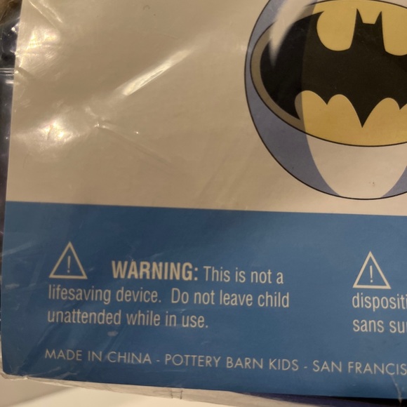 BATMAN Pottery Barn Kids Beach Ball 20" sealed New. Bat Signal LOGO Summer 2012 - Picture 6 of 9